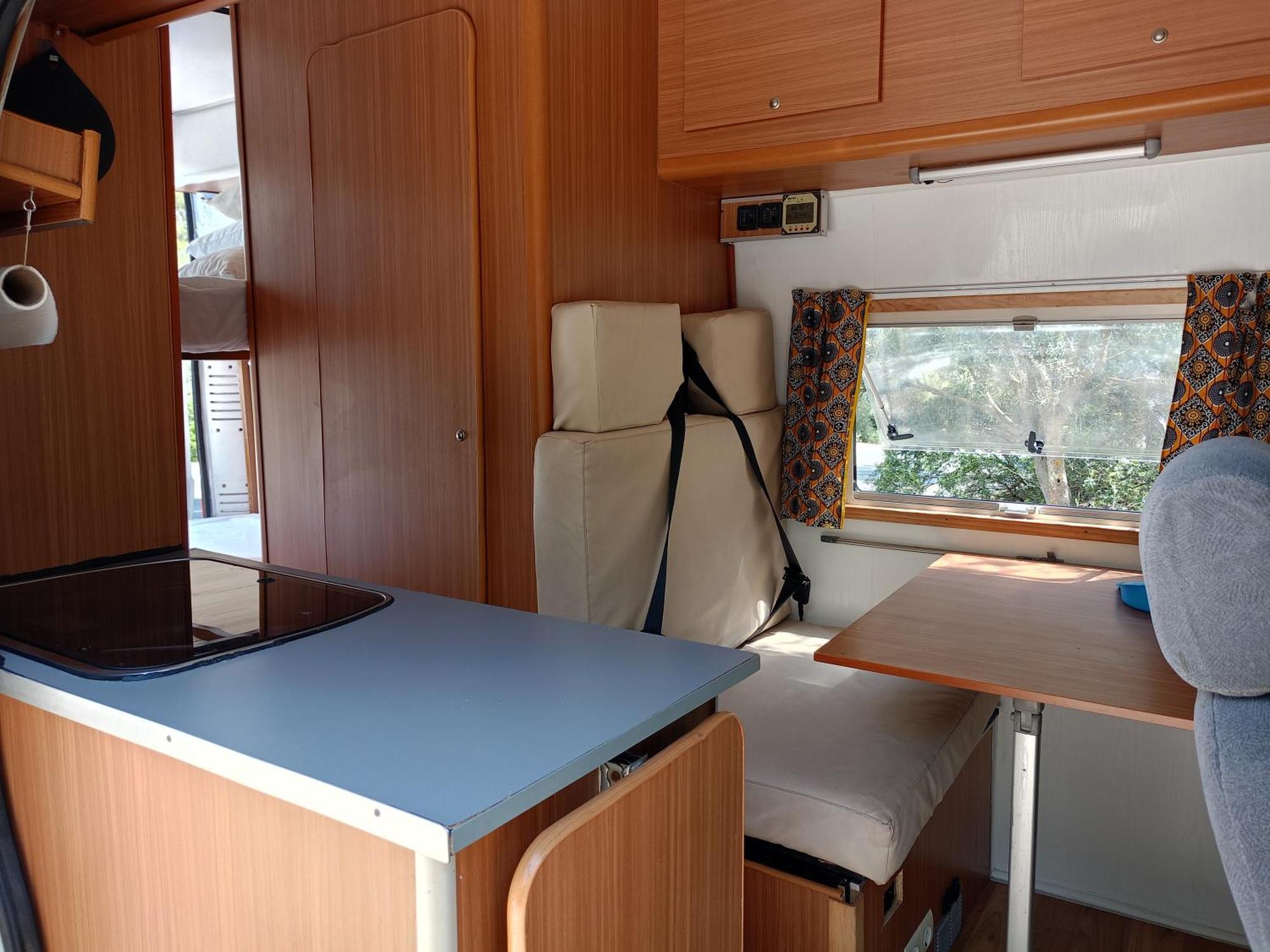 Furgoneta Camper Gran Volumen Palma di Maiorca