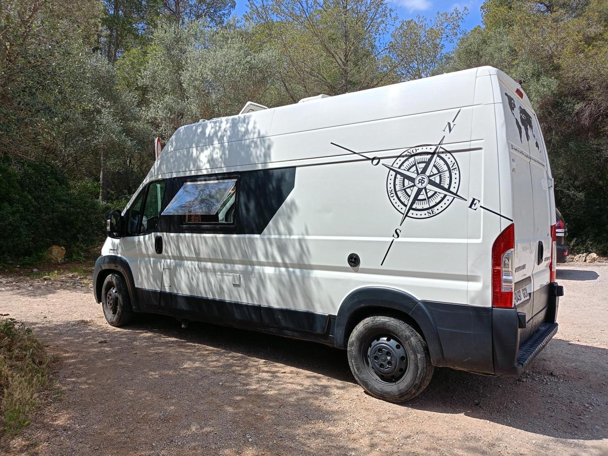Campeggio Furgoneta Camper Gran Volumen
