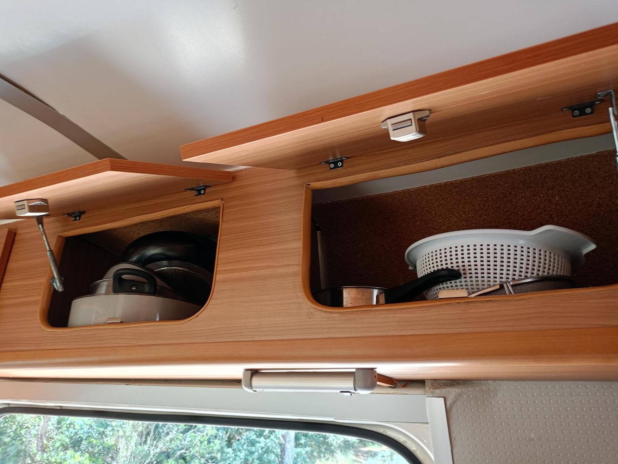 Campingplasser Furgoneta Camper Gran Volumen *